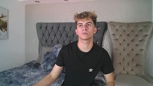 Snapshot of MrWilliseo chatting on 09/26/25, 02:29 MrWilliseo online show from 09/26/25, 02:29