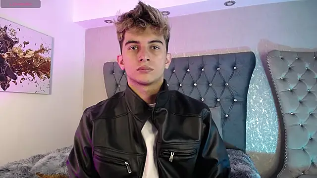 Snapshot of MrWilliseo chatting on 09/15/25, 07:58 MrWilliseo online show from 09/15/25, 07:58