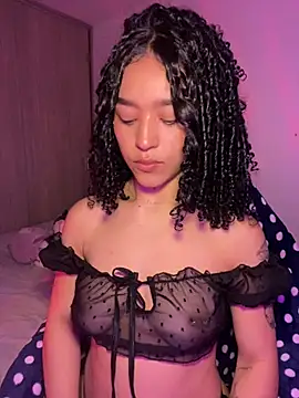 Crystal Dluna online show from 09/16/25, 02:18