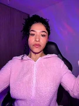 Crystal Dluna online show from 09/27/25, 02:34