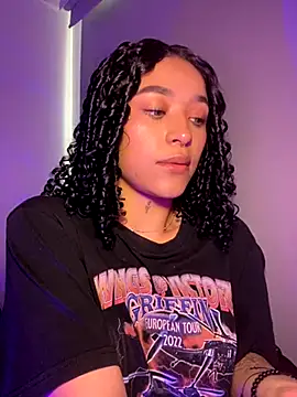 Crystal Dluna online show from 09/23/25, 09:33