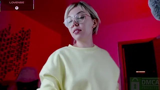 whoa-hoa-hoa-hoa-hoa online show from 10/23/25, 06:06