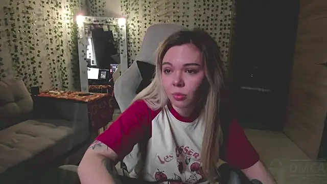 whoa-hoa-hoa-hoa-hoa online show from 03/04/26, 01:41