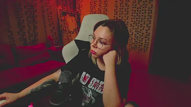 whoa-hoa-hoa-hoa-hoa online show from 04/02/26, 06:36