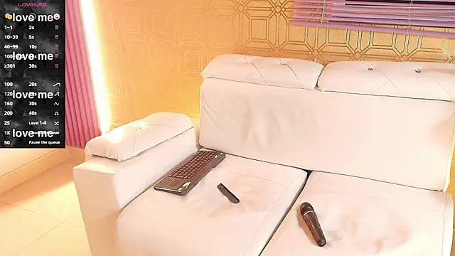 KENDER21  online show from 03/21/25, 07:33