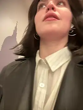 meow girl online show from 03/14/25, 12:07