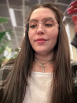 meow girl online show from 09/14/25, 01:00