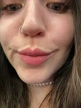 meow girl online show from 02/11/26, 09:09