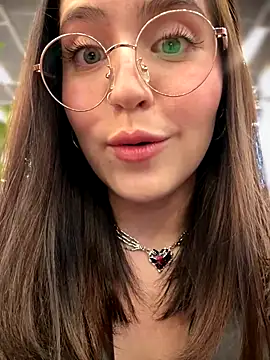 meow girl online show from 10/20/25, 10:38