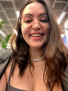 meow girl online show from 12/03/25, 07:30