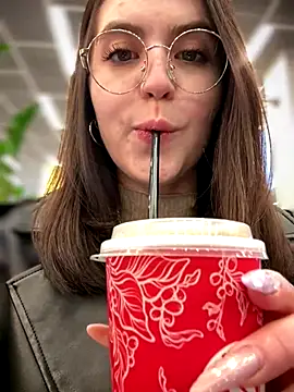 meow girl online show from 10/22/25, 10:36