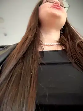 meow girl online show from 04/13/26, 12:31