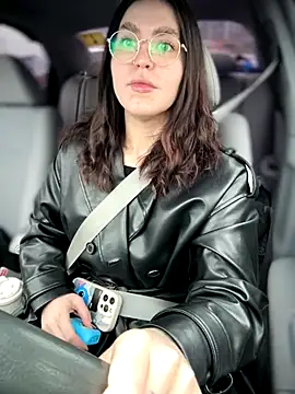 meow girl online show from 11/25/25, 10:04