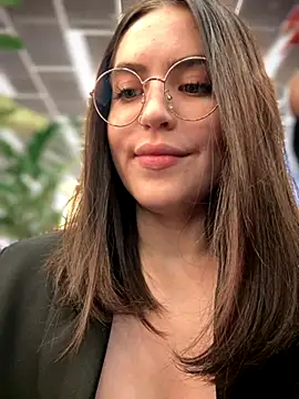 meow girl online show from 09/29/25, 11:49