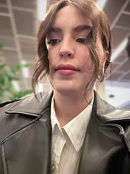 meow girl online show from 03/15/25, 11:19