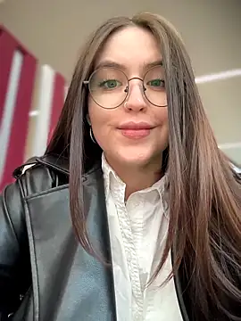 meow girl online show from 03/24/26, 03:01