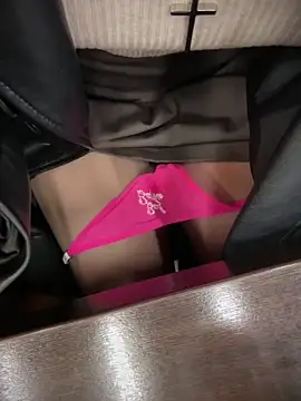 meow girl online show from 10/30/25, 08:12