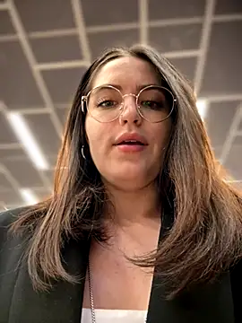 meow girl online show from 10/10/25, 11:00