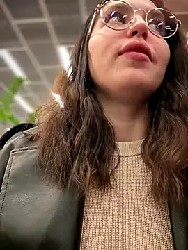 meow girl online show from 11/16/25, 08:08