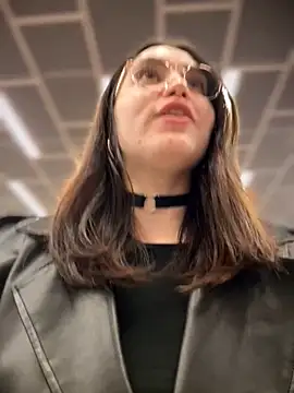 meow girl online show from 12/04/25, 03:55