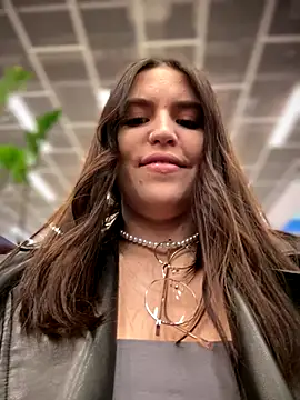 meow girl online show from 12/18/25, 09:47