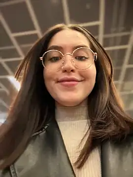 meow girl online show from 10/18/25, 11:01