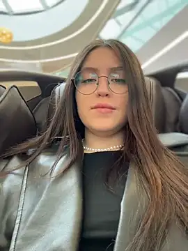 meow girl online show from 03/25/26, 10:14