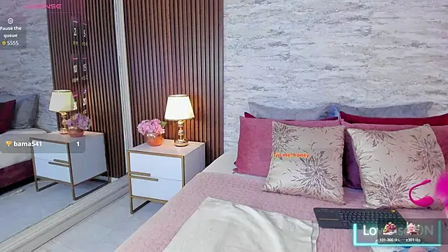 MadisonHunter2024 online show from 10/28/25, 07:57