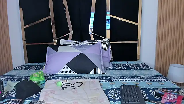 yahaira  online show from 03/13/26, 03:06