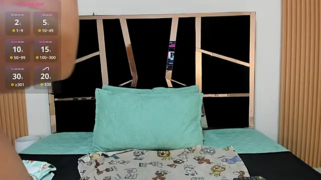 yahaira  online show from 11/12/25, 01:04