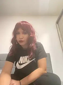 Snapshot of NicolleNova chatting on 12/23/24, 10:12 NicolleNova online show from 12/23/24, 10:12