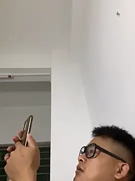 Snapshot of lixiaoshuai8 chatting on 03/03/25, 03:00 lixiaoshuai8 online show from 03/03/25, 03:00