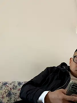 lixiaoshuai8 online show from 12/04/25, 06:01