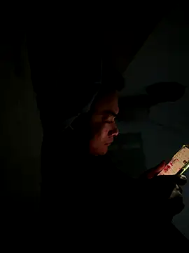 lixiaoshuai8 online show from 12/18/25, 04:00