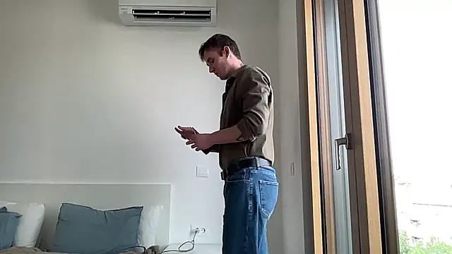 Snapshot of cute_mark chatting on 07/01/26, 02:06 cute mark online show from 07/01/26, 02:06