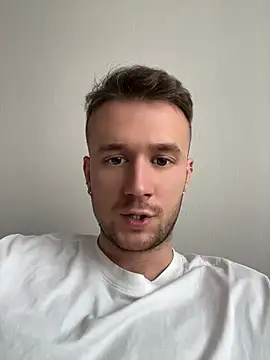 cute mark online show from 05/03/26, 11:37