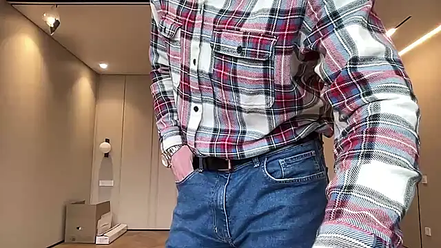 cute mark online show from 04/23/26, 03:24