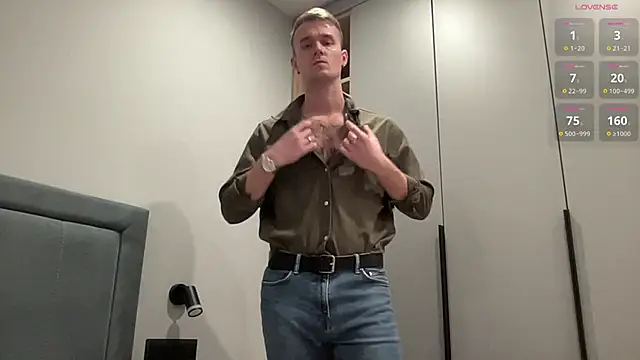 cute mark online show from 10/24/25, 03:22