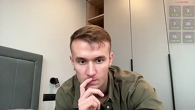 cute mark online show from 10/25/25, 11:31