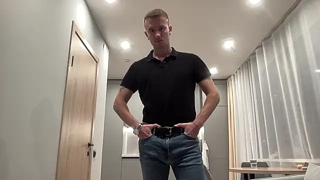 cute mark online show from 10/20/25, 04:25