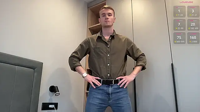 cute mark online show from 10/29/25, 01:21