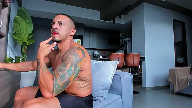 Maximo Marcelo online show from 12/16/25, 12:09