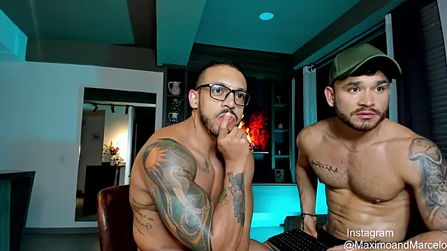 Maximo Marcelo online show from 02/18/25, 02:38