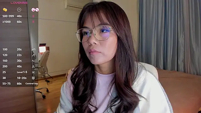 moonlight8  online show from 09/18/25, 10:29