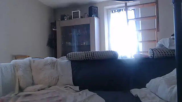 Lily-Diabl3ss online show from 03/01/26, 01:00