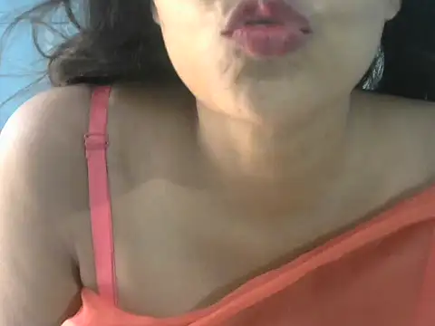 Snapshot of Nehasingh2024 chatting on 09/19/25, 06:06 Nehasingh2024 online show from 09/19/25, 06:06