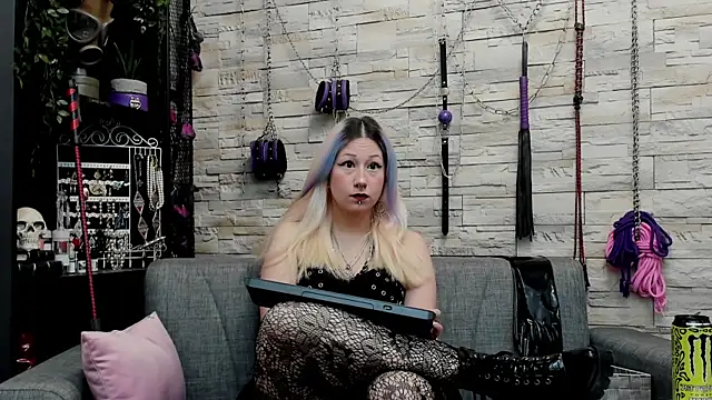 CruelMistress online show from 12/15/25, 12:49