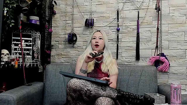Snapshot of CruelMistress chatting on 05/20/26, 01:02 CruelMistress online show from 05/20/26, 01:02