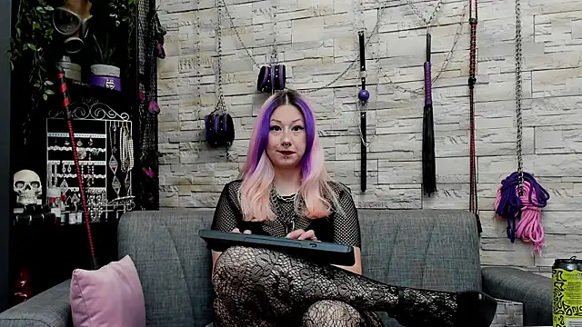 CruelMistress online show from 11/22/25, 10:52