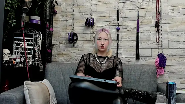 Snapshot of CruelMistress chatting on 05/07/26, 12:48 CruelMistress online show from 05/07/26, 12:48